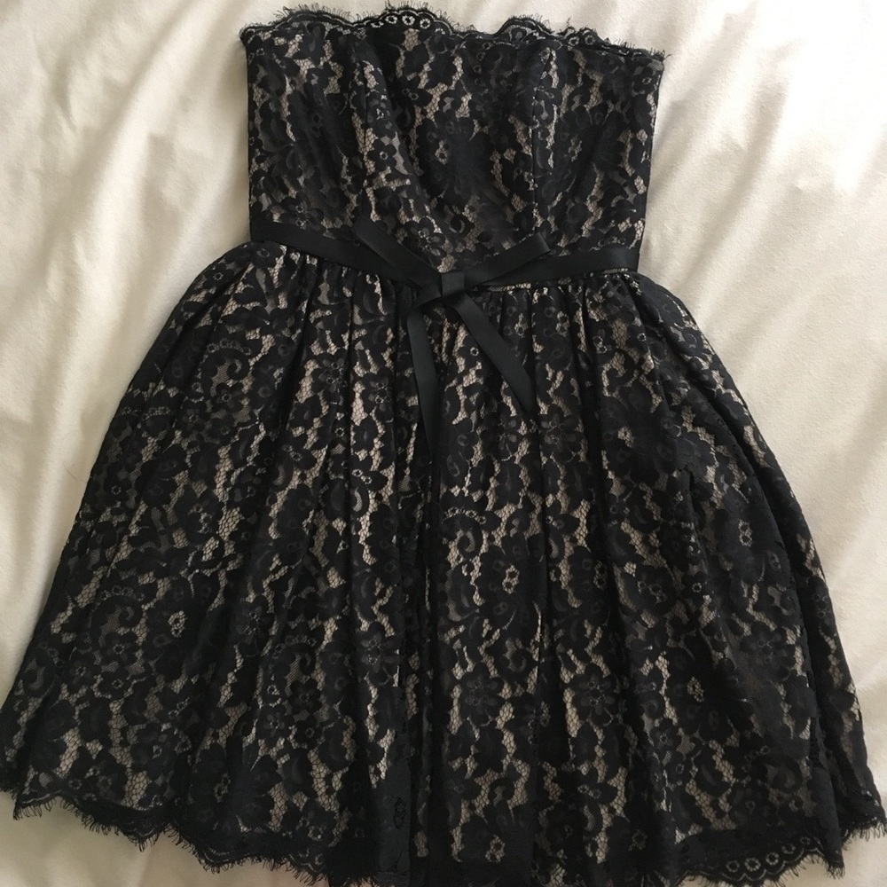 Lace strapless dress